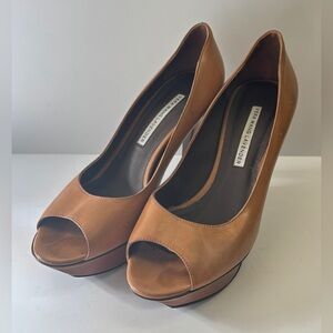 Vera Wang Lavender nude pumps size 7.5
